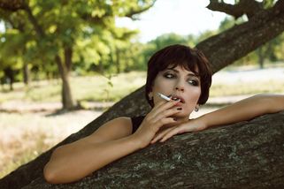 Česko má nejdražší cigarety v okolí, stát tratí na vysokých daních